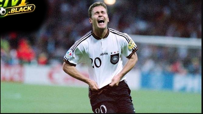 Bộ luật bàn thắng vàng được FIFA áp dụng vào cuối năm 1990
